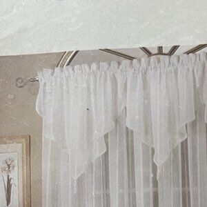 Vintage Gabrielle Set of 2 Sheer White Curtain Panels and 4 Tassle Valences